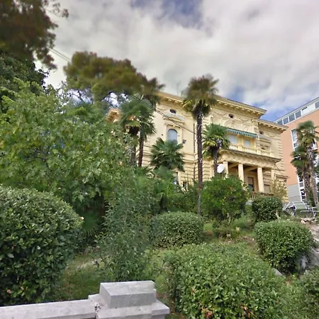 Yacht Club Apartment Opatija