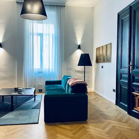 Yacht Club Apartman *