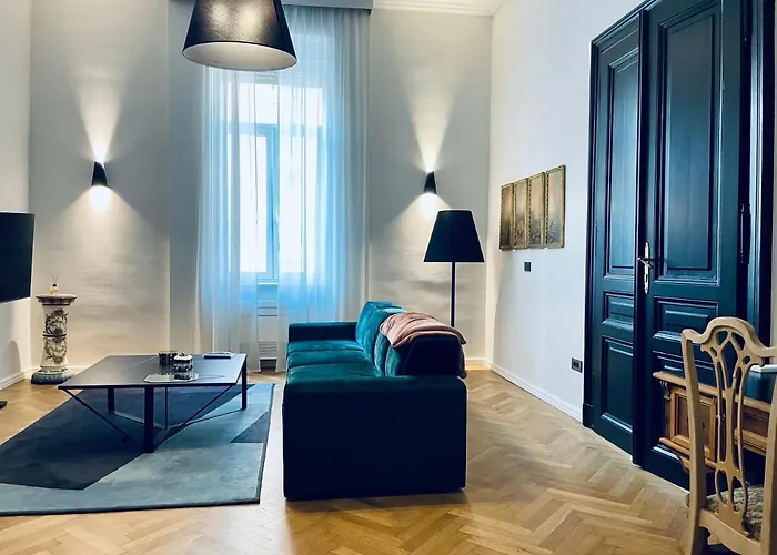 Yacht Club Apartment *